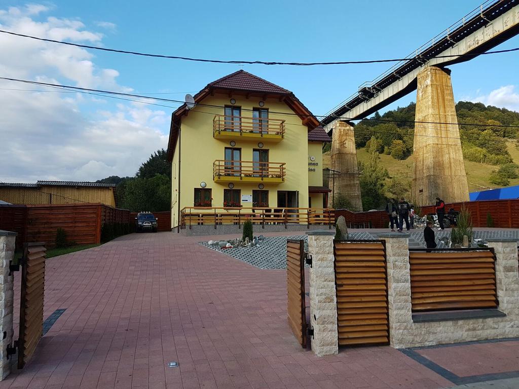 Pensiunea Narcisa Romuli Екстериор снимка